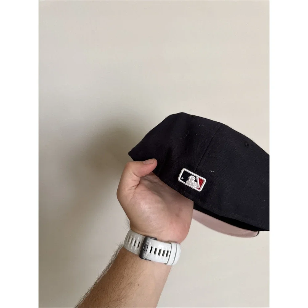 New York Yankees New Era 59Fifty Fitted Hat Cap‎ Black 7 1/4 Pink Under Bill